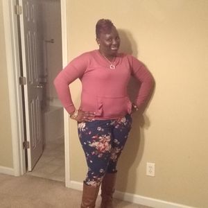 Meet your Posher, Tonya